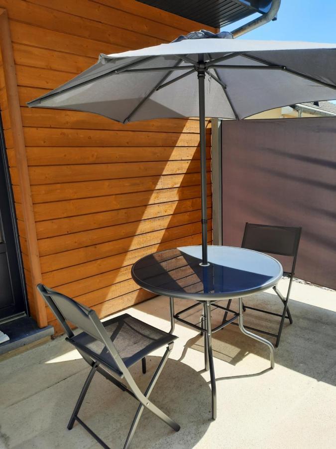 Chalet A L'Oree Du Bois Avec Parking Tournavaux Exterior foto